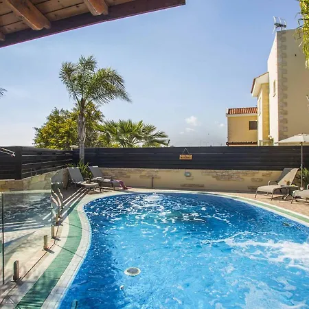 Tropical Villa *